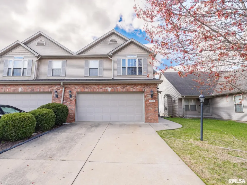 2204 W Kenfield Court