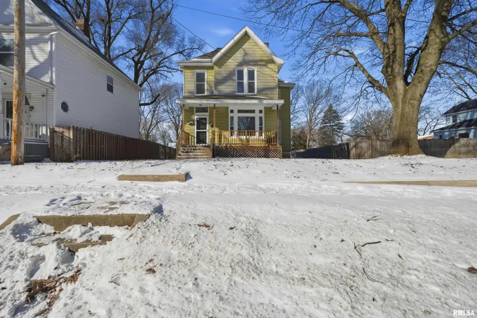 1427 N Sheridan Road