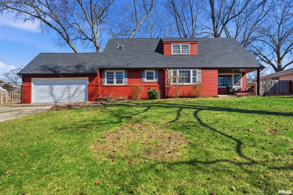 5702 N Biltmore Avenue