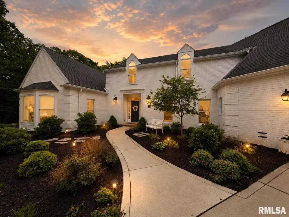 804 W Grand Oak Drive